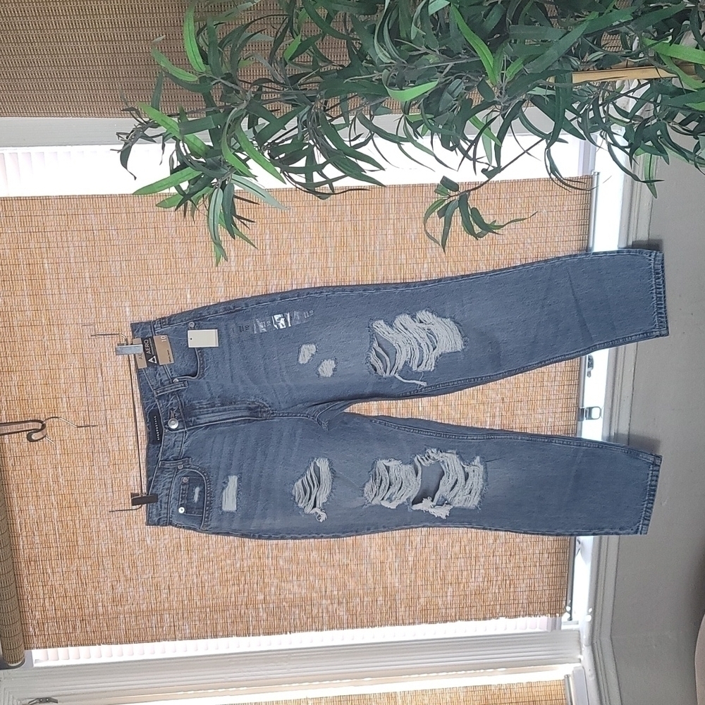 NYT Aeropostale  Distressed Jean - Picture 2 of 5